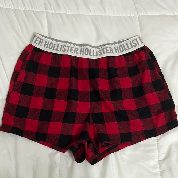 Hollister Pants - Hollister Red and Black Checkered Lounge Shorts